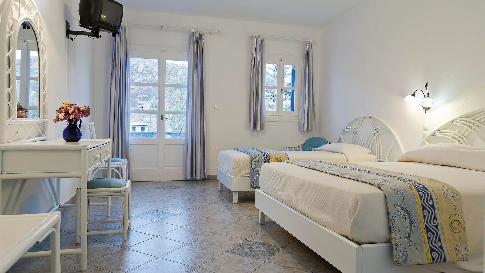 Kamari Hotel Mykonos Town 3*,